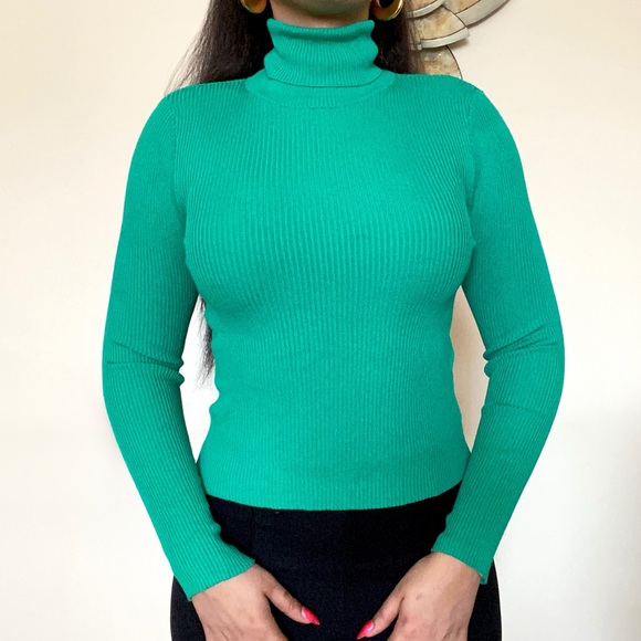 H&M Emerald Green Turtleneck Sweater - Picture 1 of 6